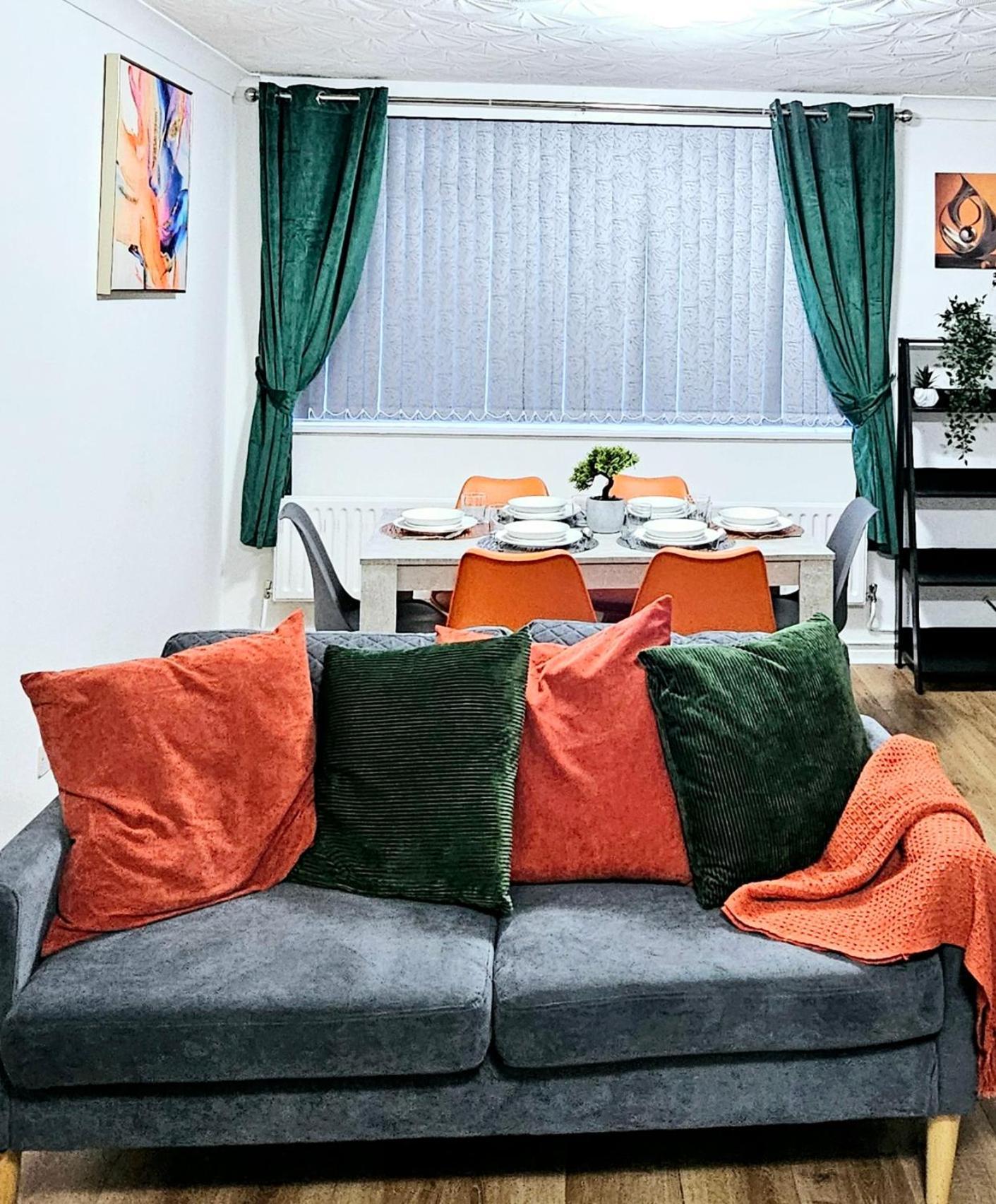 Lushstay Telford - Families, Contractors & Group Of Friends, Long Term Stay Esterno foto