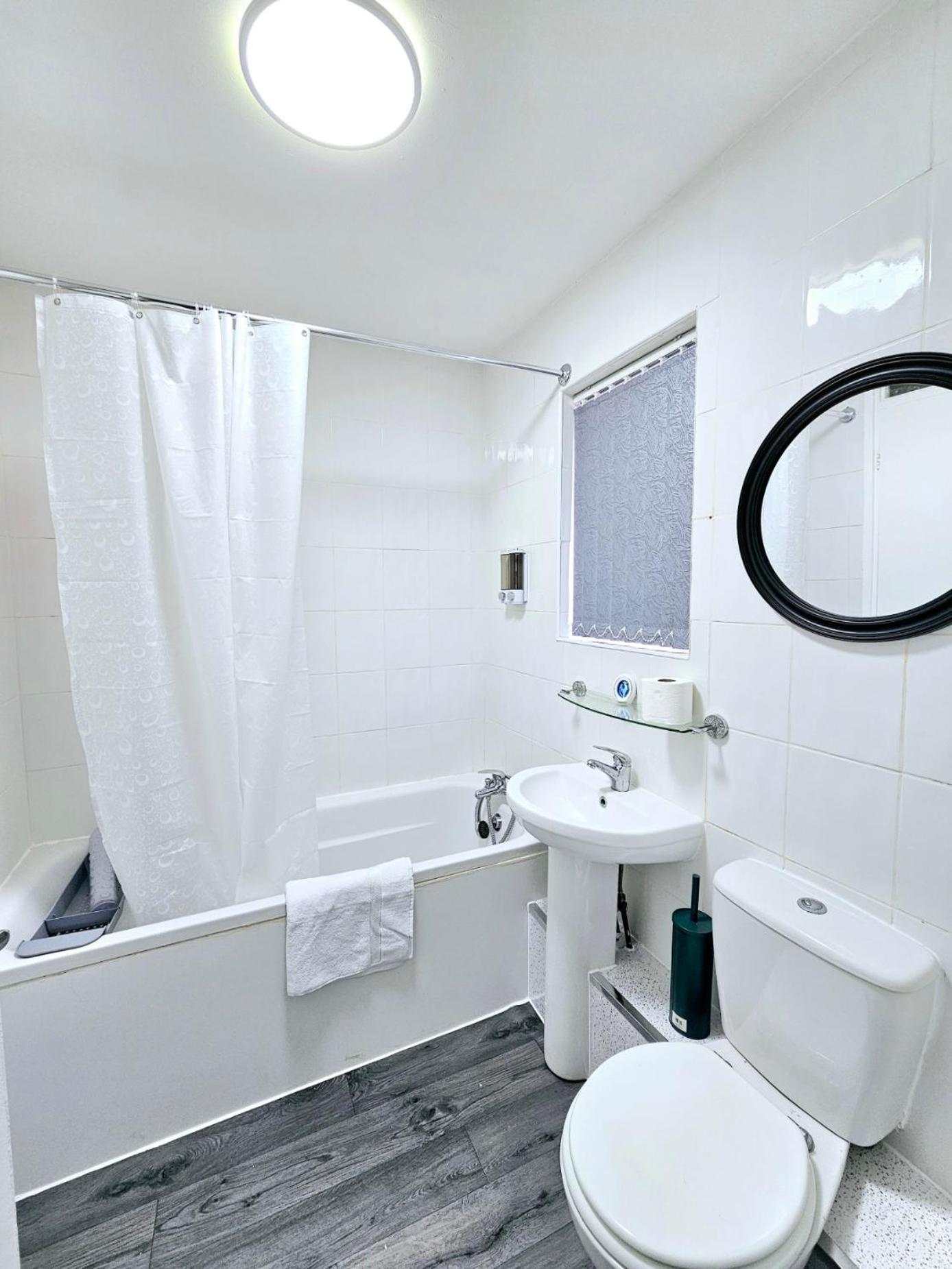 Lushstay Telford - Families, Contractors & Group Of Friends, Long Term Stay Esterno foto
